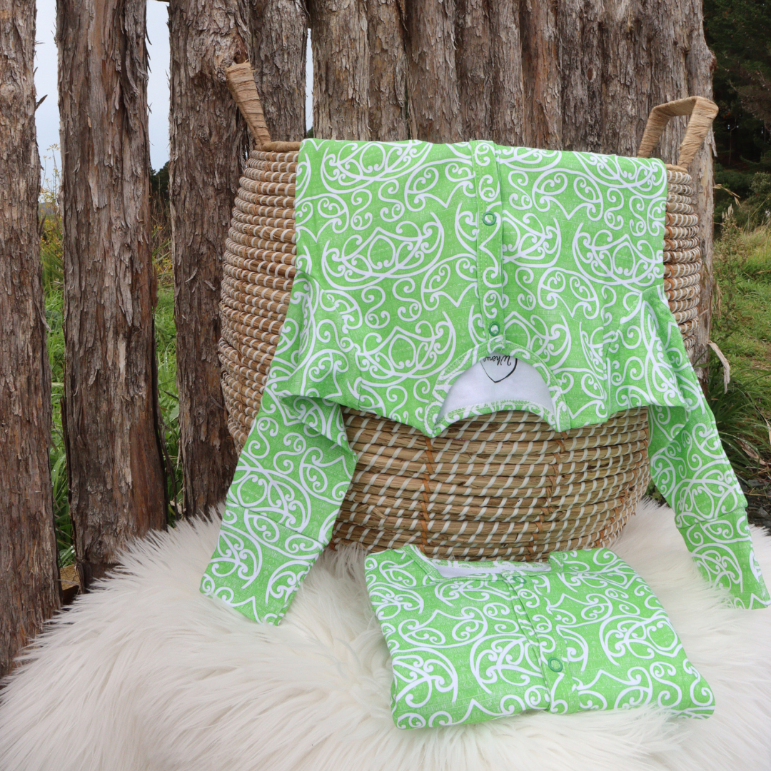 Iti (Kakariki/Green) long sleeve onesie