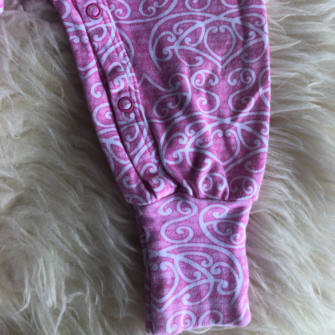 Iti (Māwhero/Pink) Long Sleeve Onesie