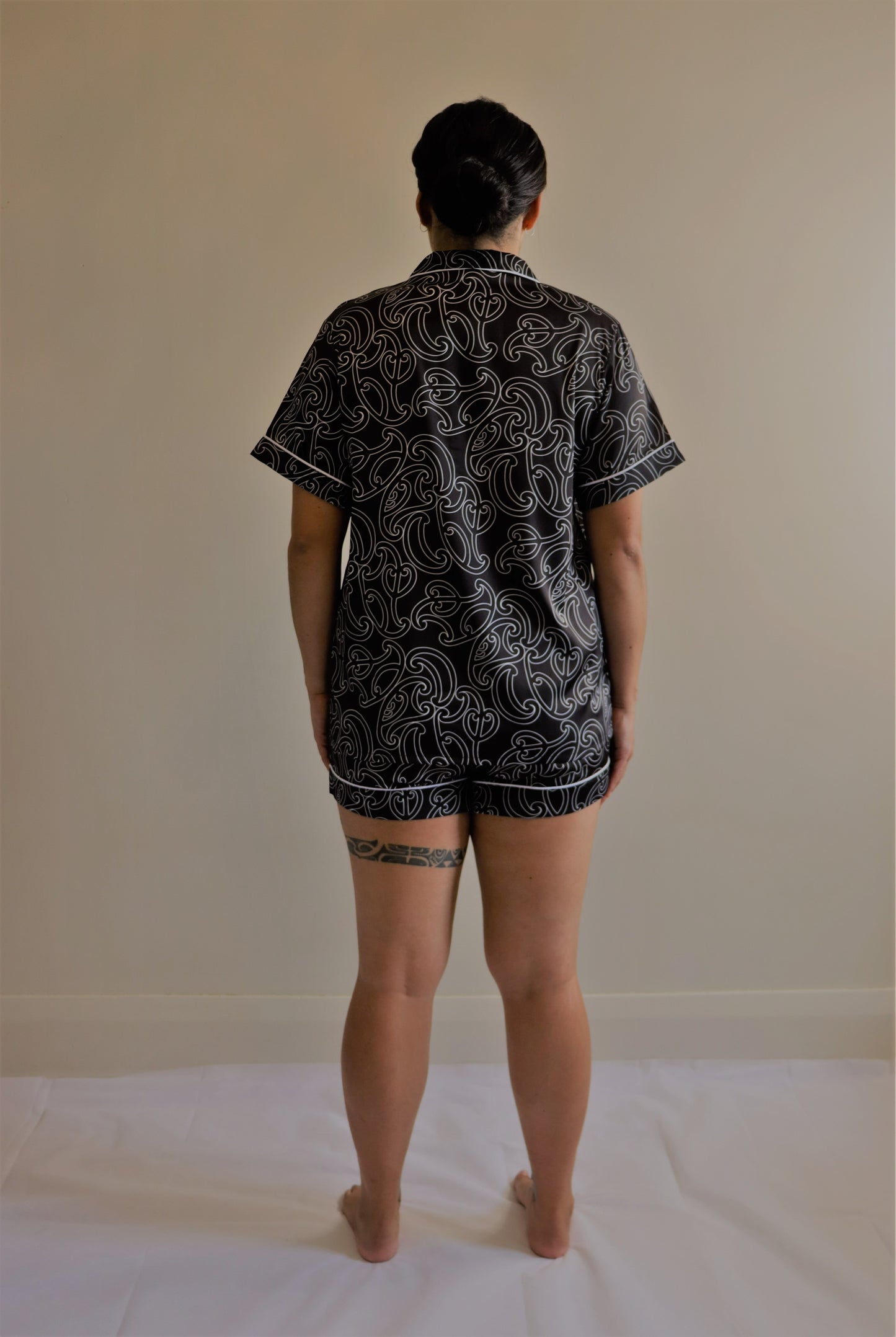 Whenua Short Sleeve Satin Pj Set (Adults - Pango/Black)