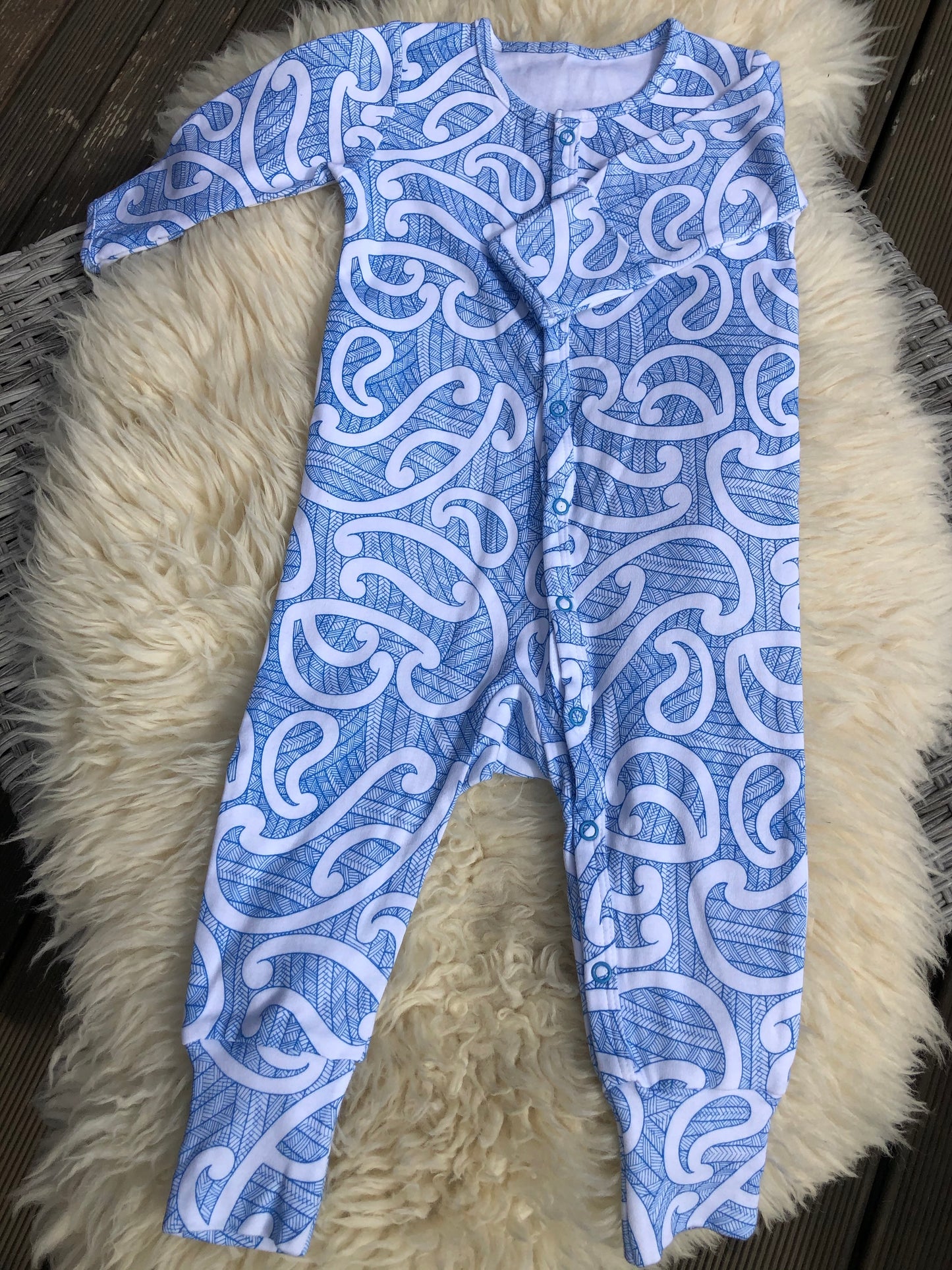 Nui (Kikorangi/Blue) Long Sleeve Onesie