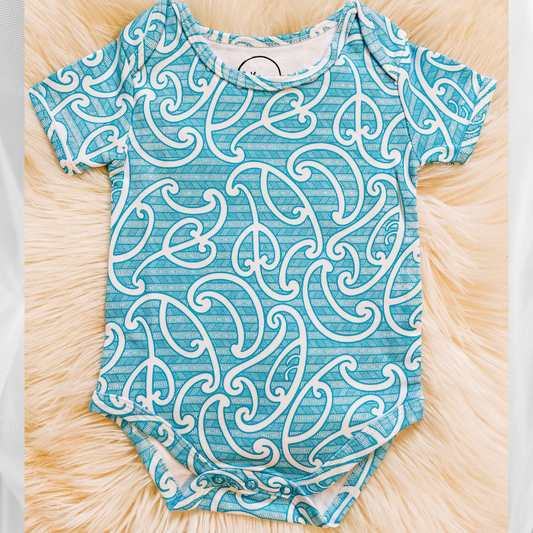T-Shirt Onesie - Raumati (Kikorangi/Blue)