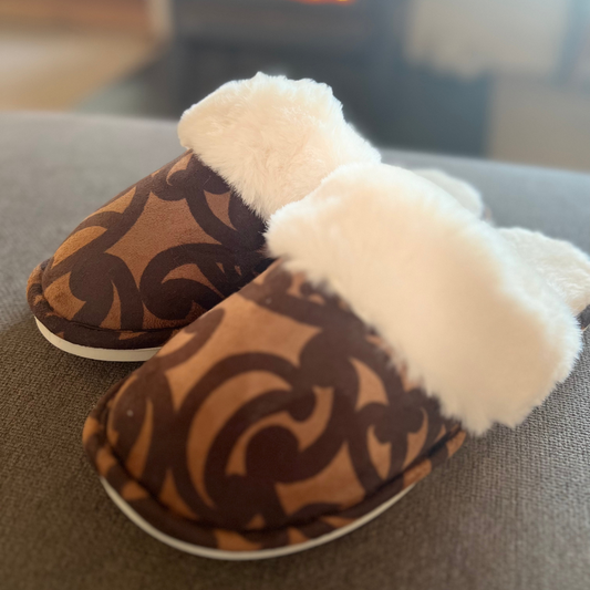 Slippers - (Tan - Maori Design)