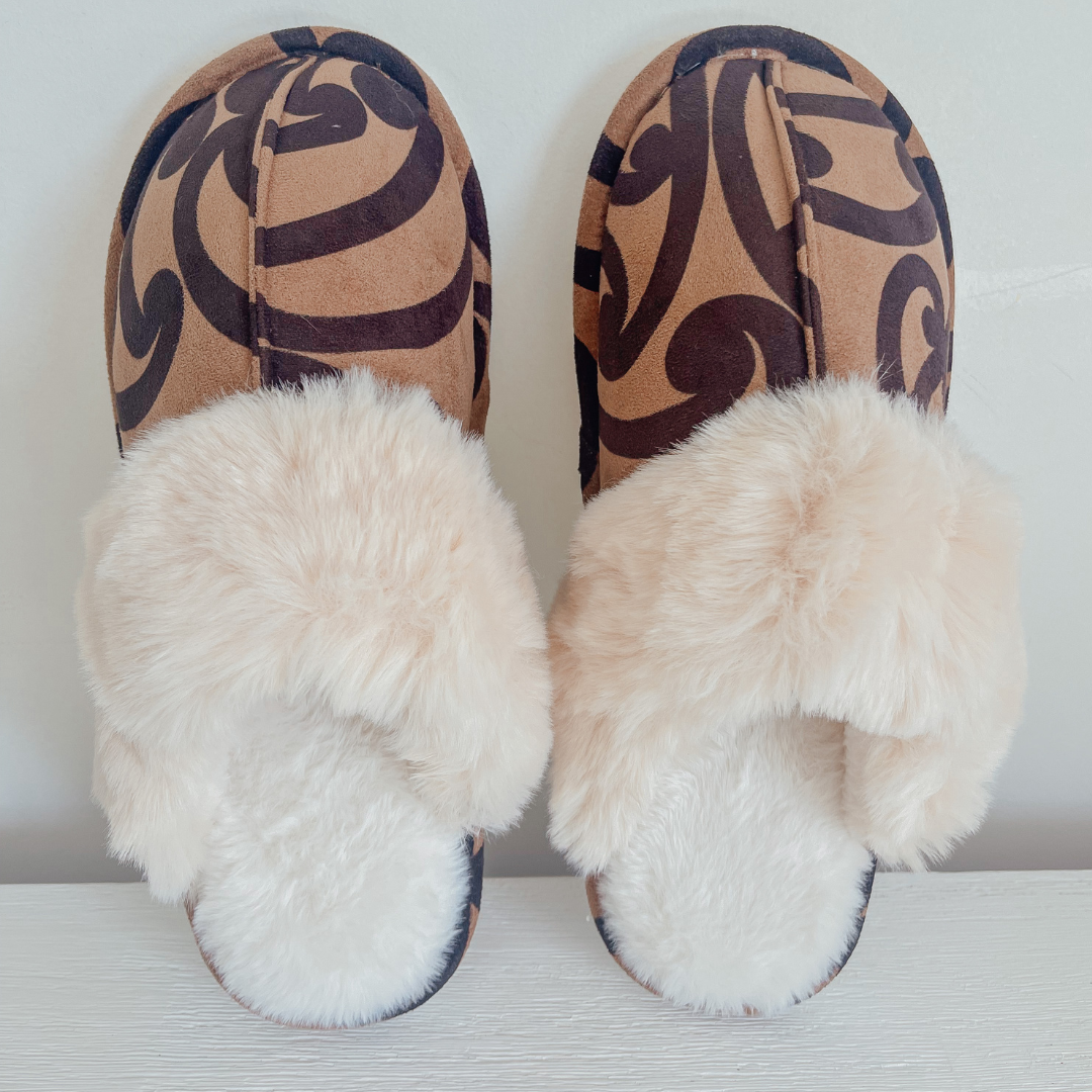 Slippers - (Tan - Maori Design)